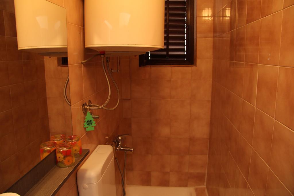 Novalja Guesthouse Economy Rooms Exterior foto